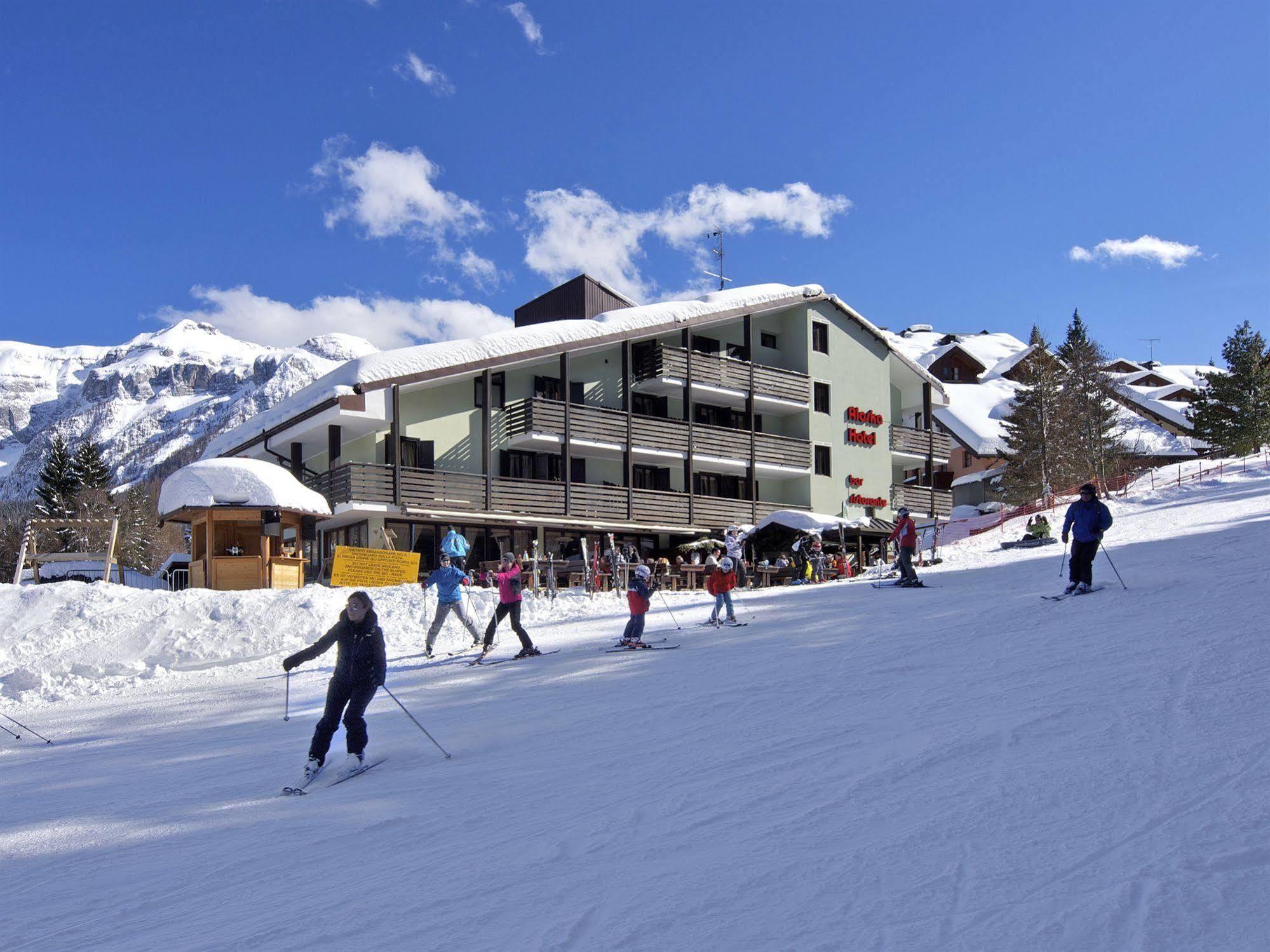 Hotel Alaska Folgarida Exterior foto
